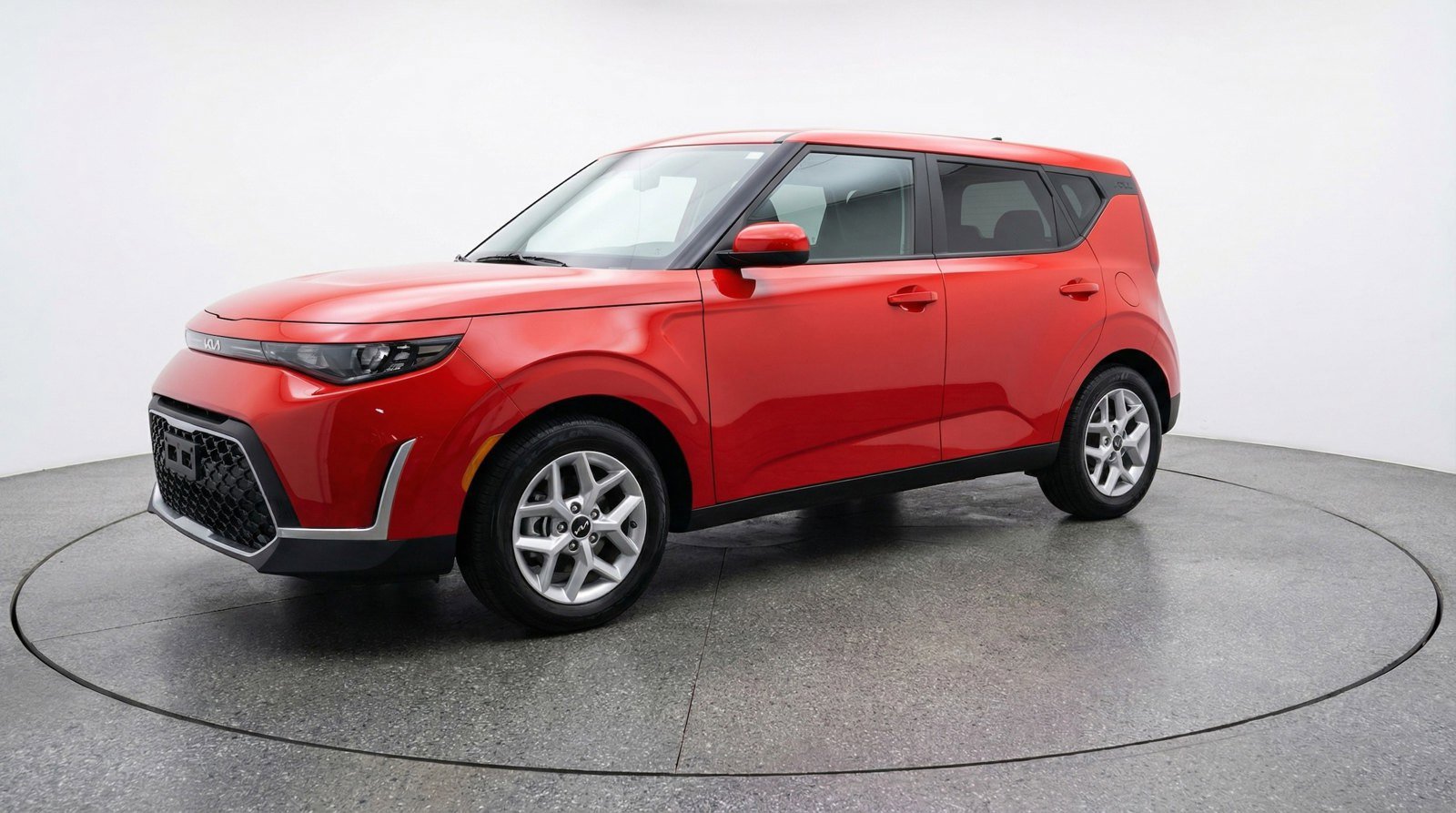Used 2025 Kia Soul LX w/ LX Technology Package FWD image 3