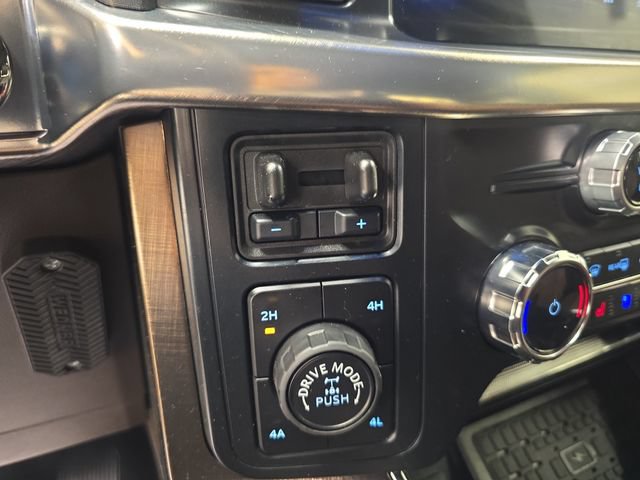 Certified 2025 Ford F150 King Ranch AWD/4WD image 33
