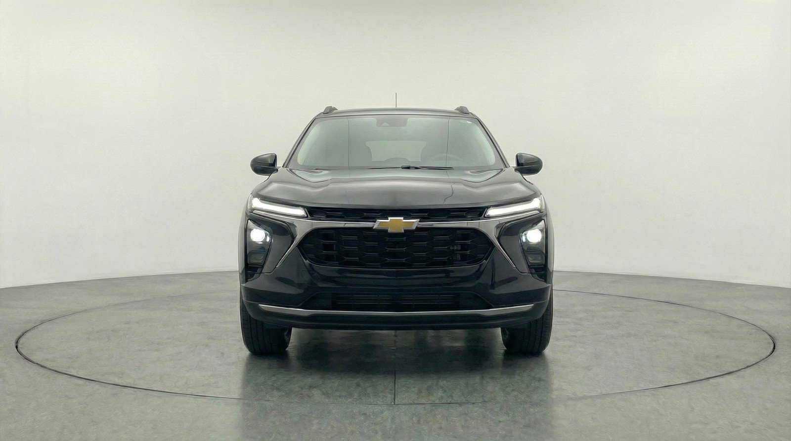 Used 2025 Chevrolet Trax LT w/ LT Convenience Package image 2