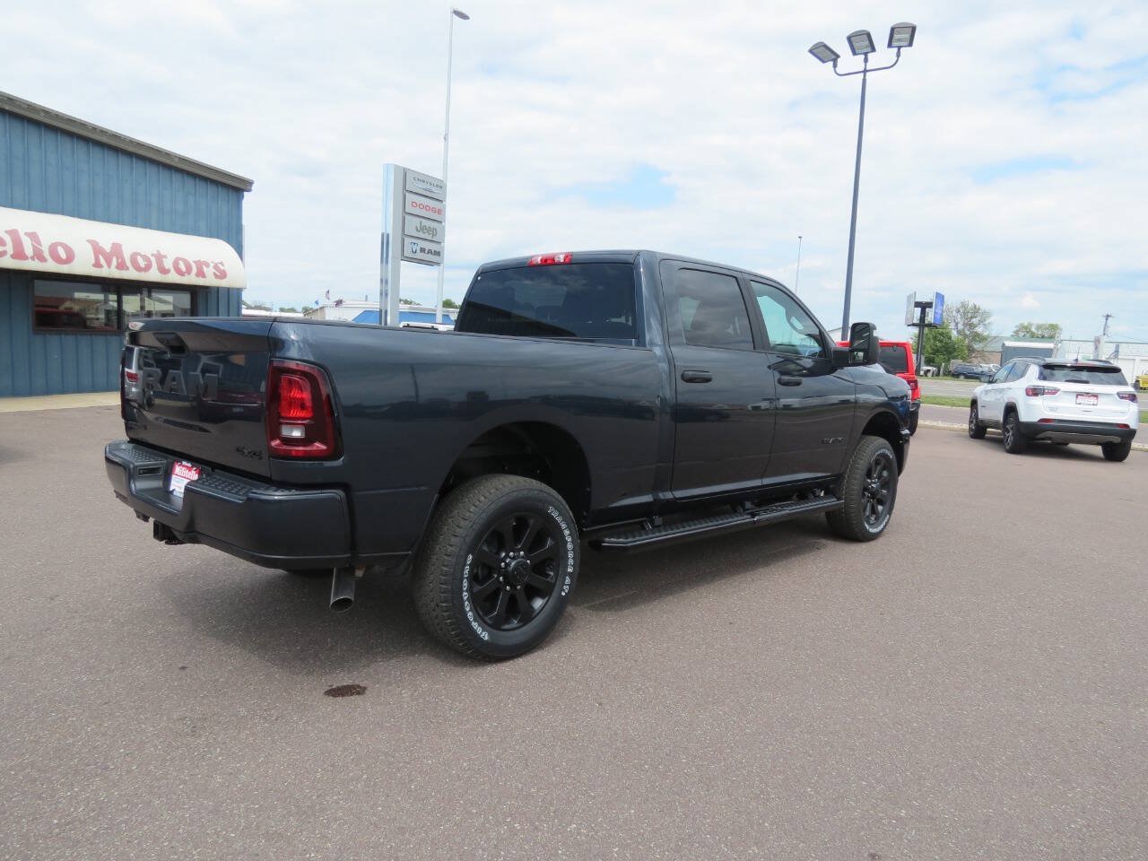 New 2026 RAM 3500 Big Horn AWD/4WD image 7