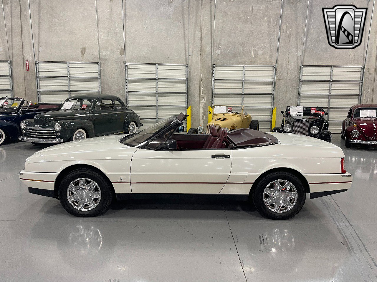 Used 1989 Cadillac Allante image 3