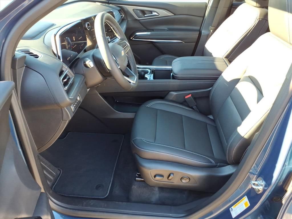 New 2026 Chevrolet Traverse LT w/ Driver Confidence Package image 5