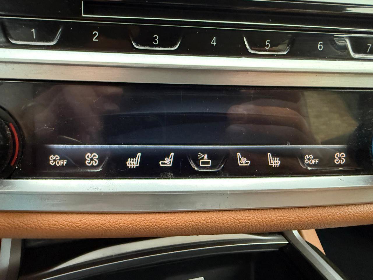 Used 2018 BMW 750i xDrive AWD/4WD image 39
