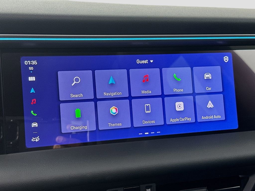 Certified 2025 Porsche Macan Electric image 15