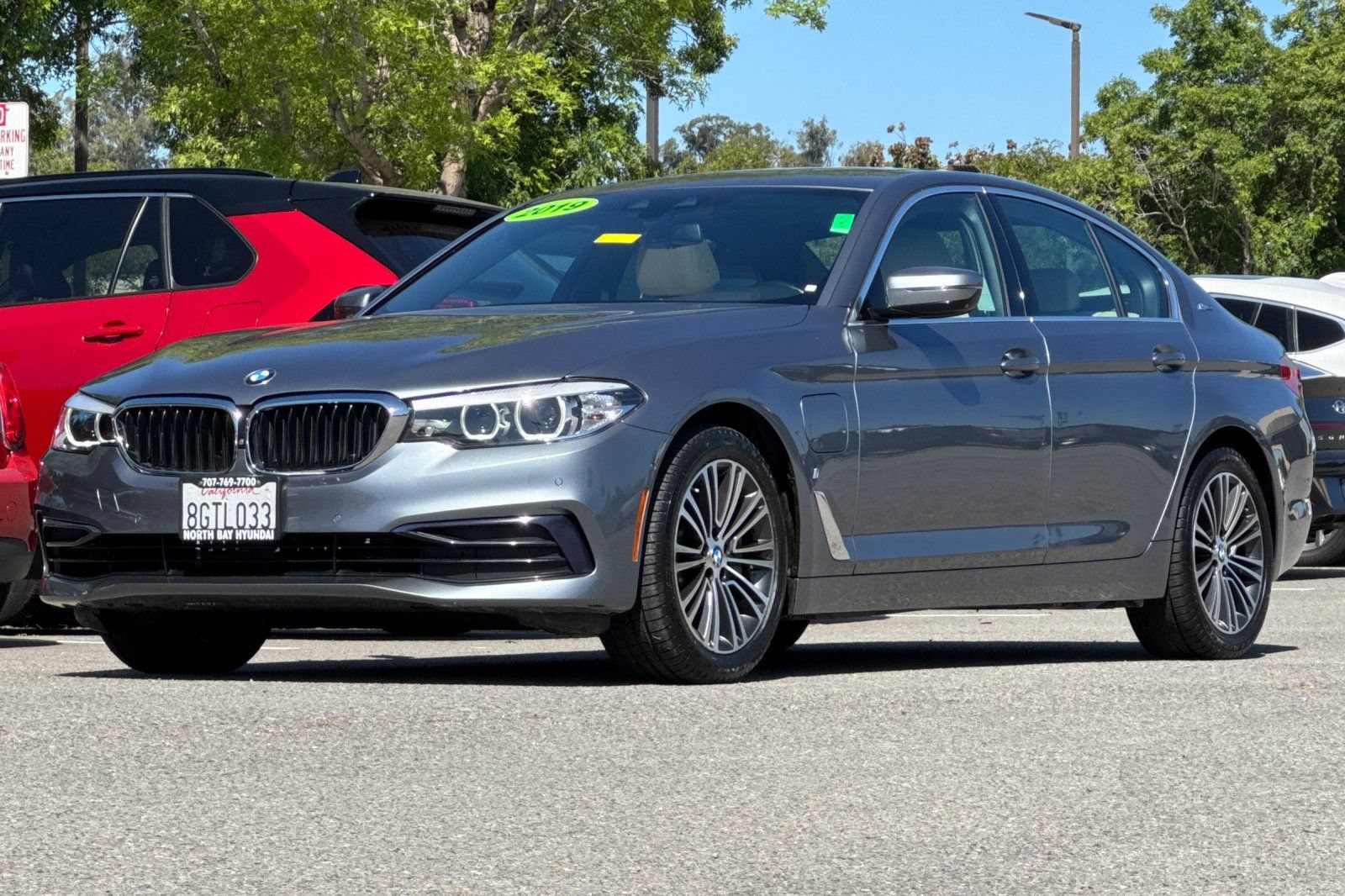Used 2019 BMW 530e w/ Premium Package RWD image 8