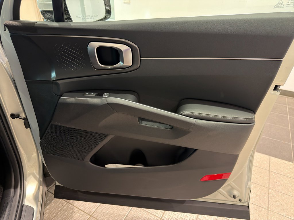 New 2026 Kia Sorento S image 24