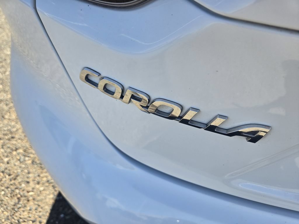Used 2022 Toyota Corolla LE FWD image 10