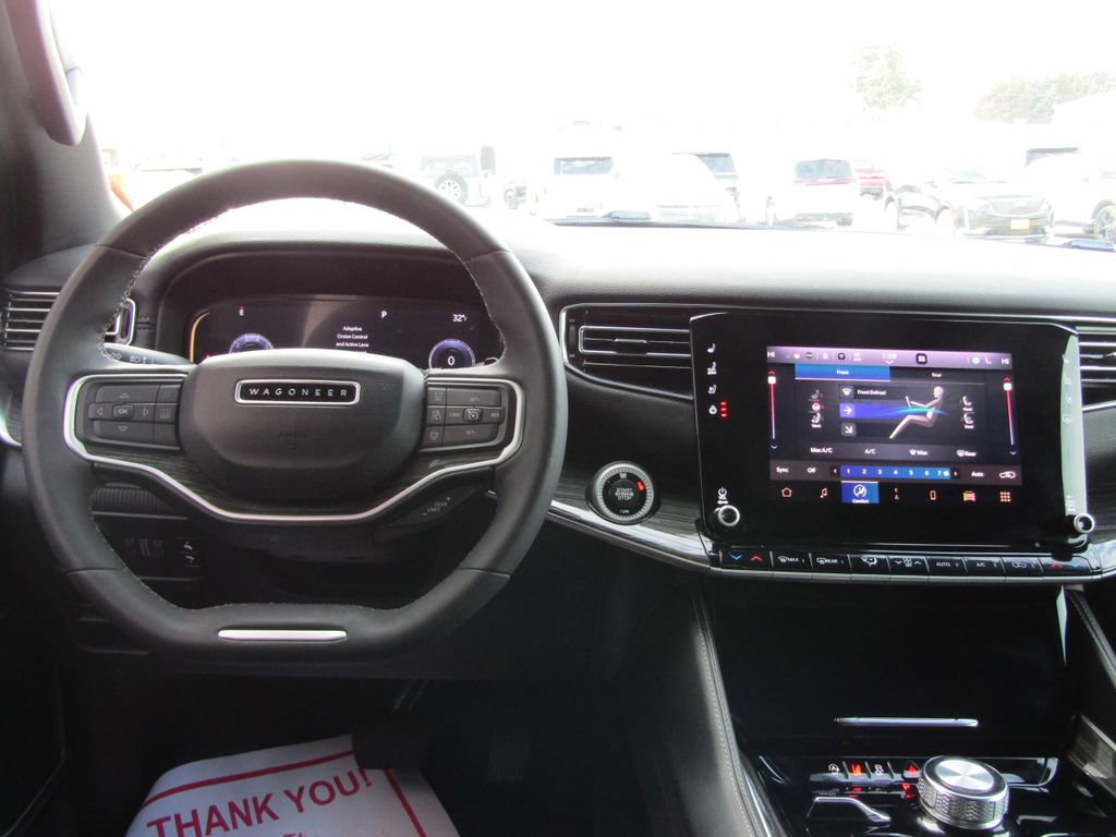 Used 2022 Jeep Wagoneer Series III w/ Flexible Seating Group image 5