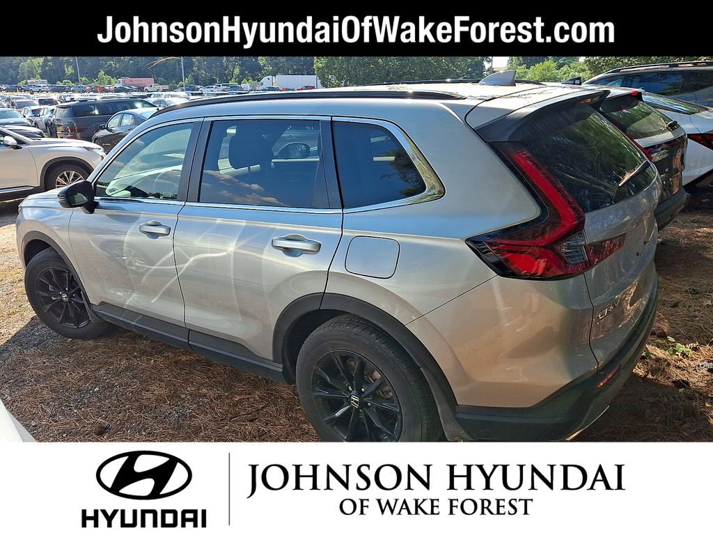 Used 2025 Honda CR-V Sport image 3