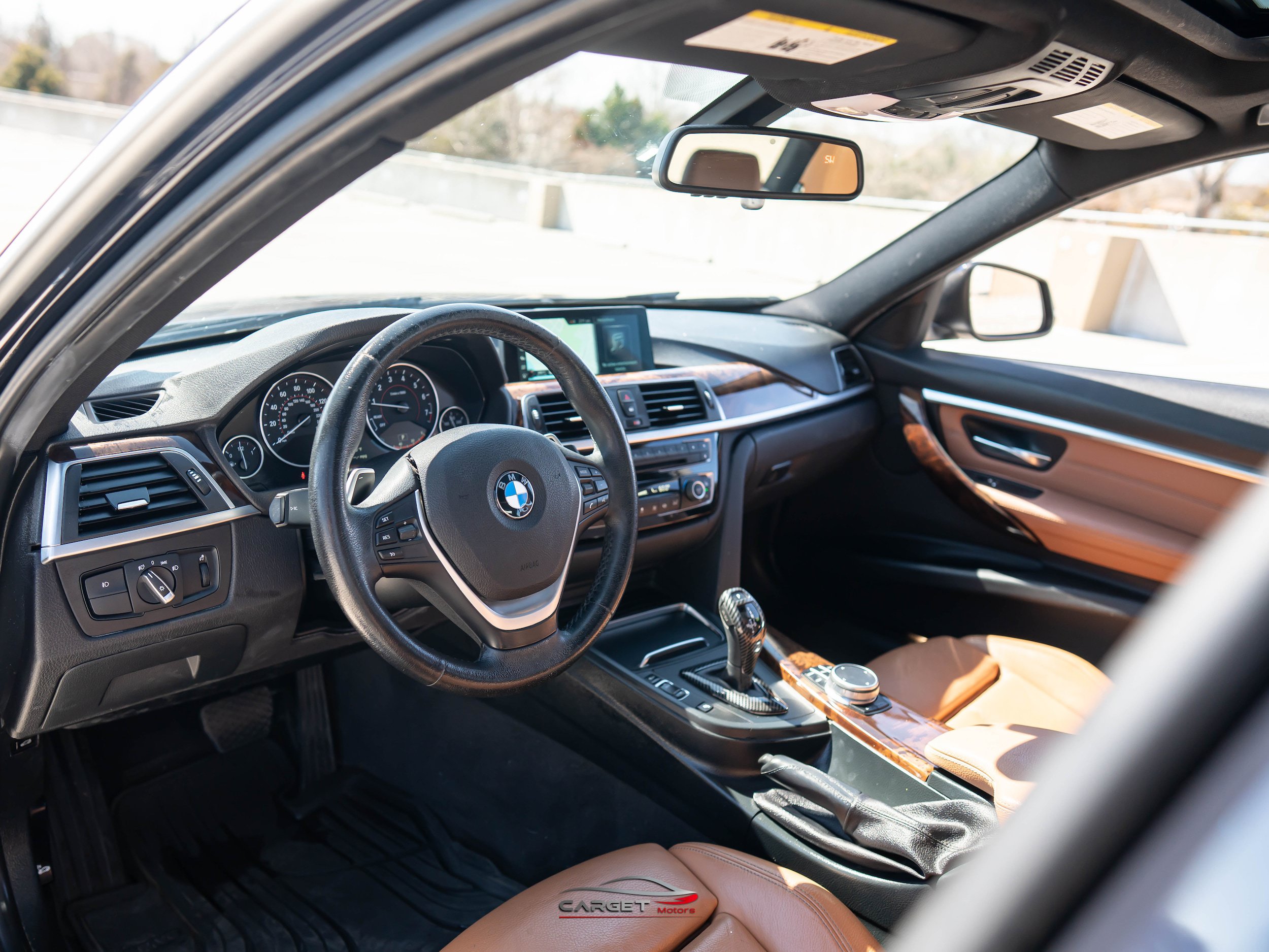 Used 2017 BMW 330i xDrive Sedan AWD/4WD image 13