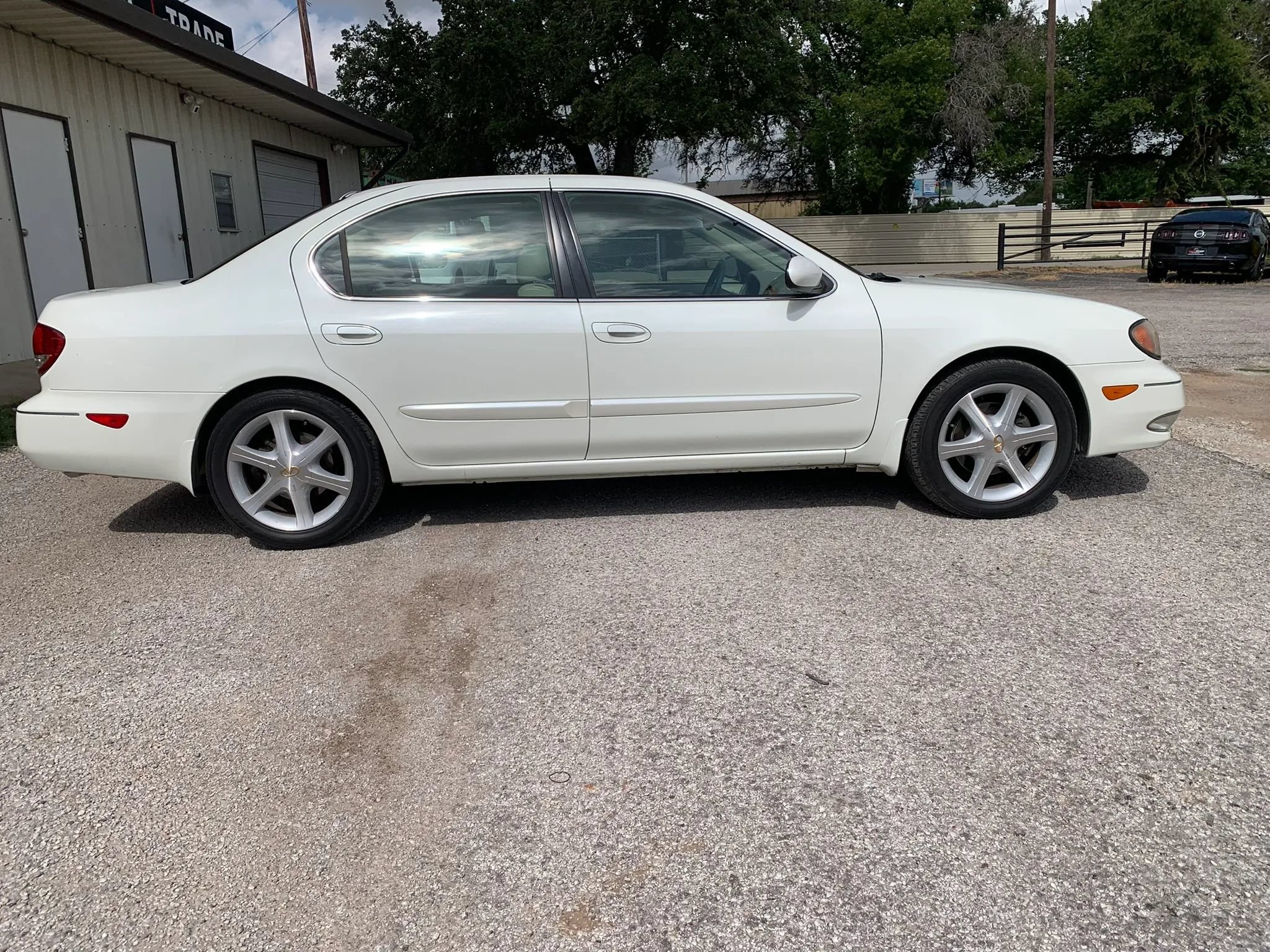 Used 2003 INFINITI I35 w/ Sunroof & Sunshade Pkg FWD image 1
