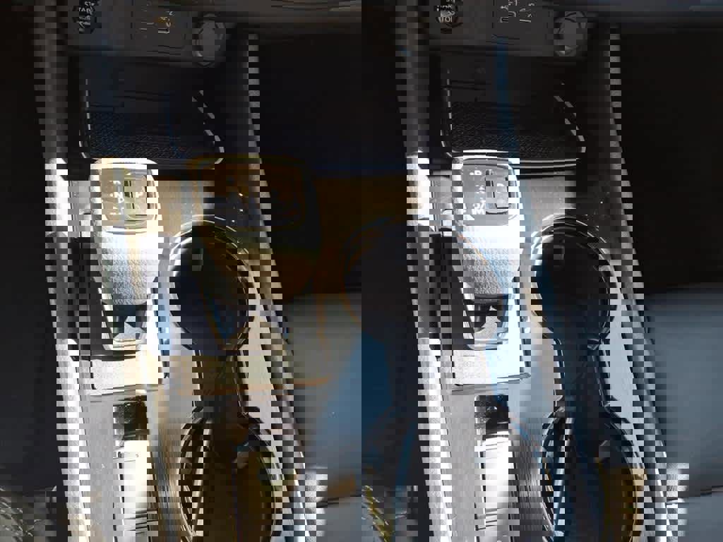 Used 2026 Nissan Rogue SL image 13