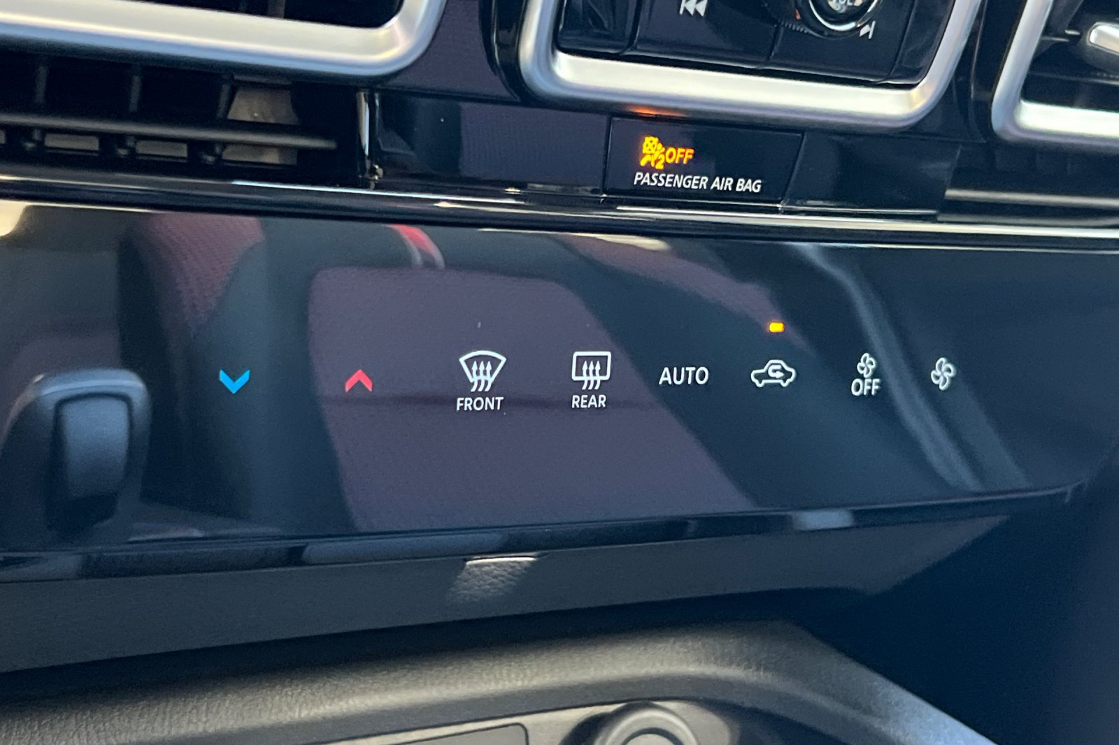 New 2027 Nissan Sentra SR w/ Floor Mat Package FWD image 16