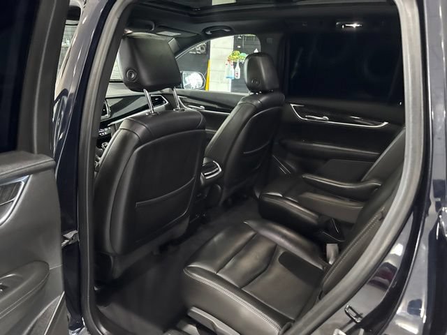 Used 2021 Cadillac XT6 Premium Luxury AWD/4WD image 15
