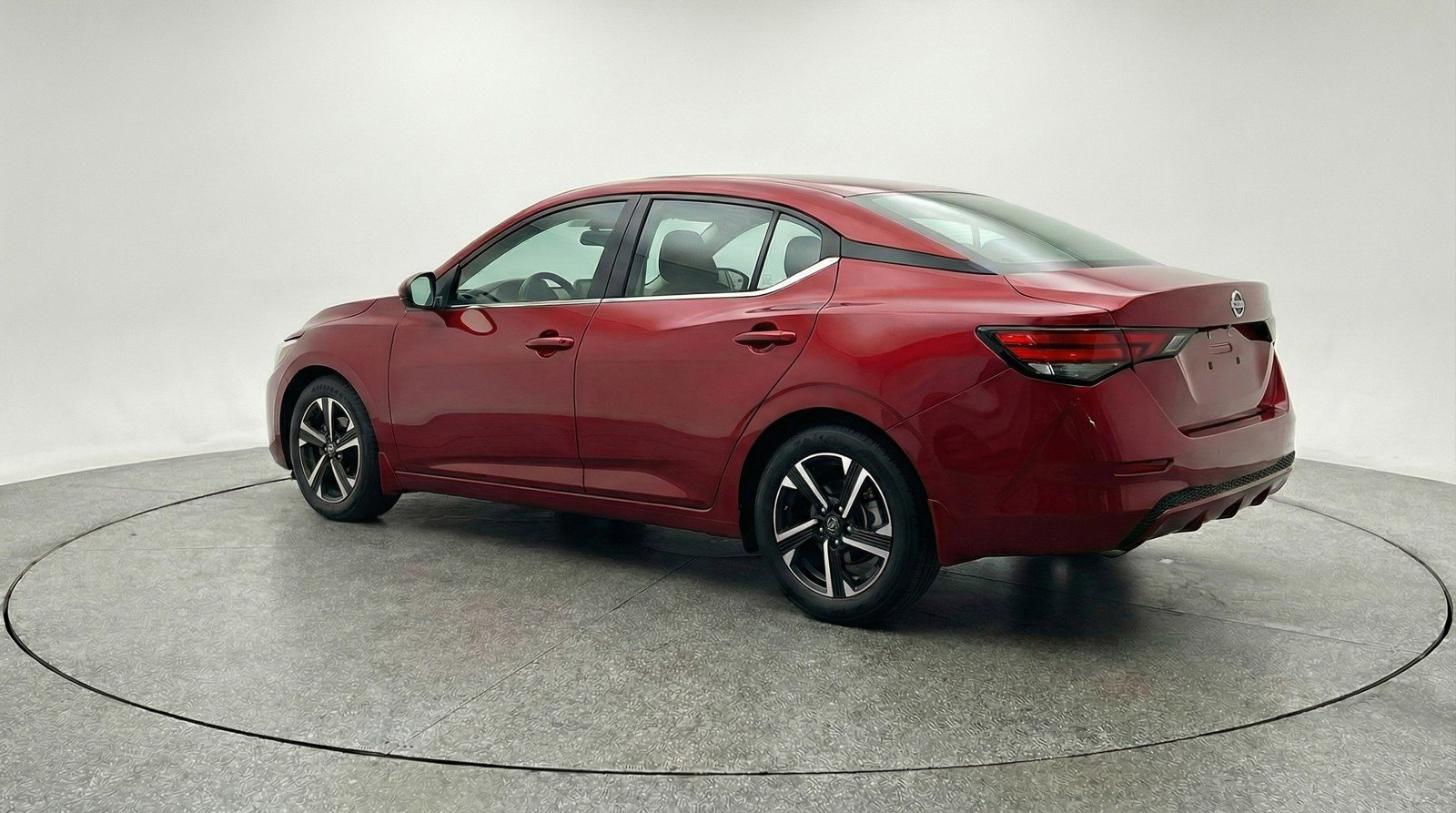 Used 2025 Nissan Sentra SV FWD image 6
