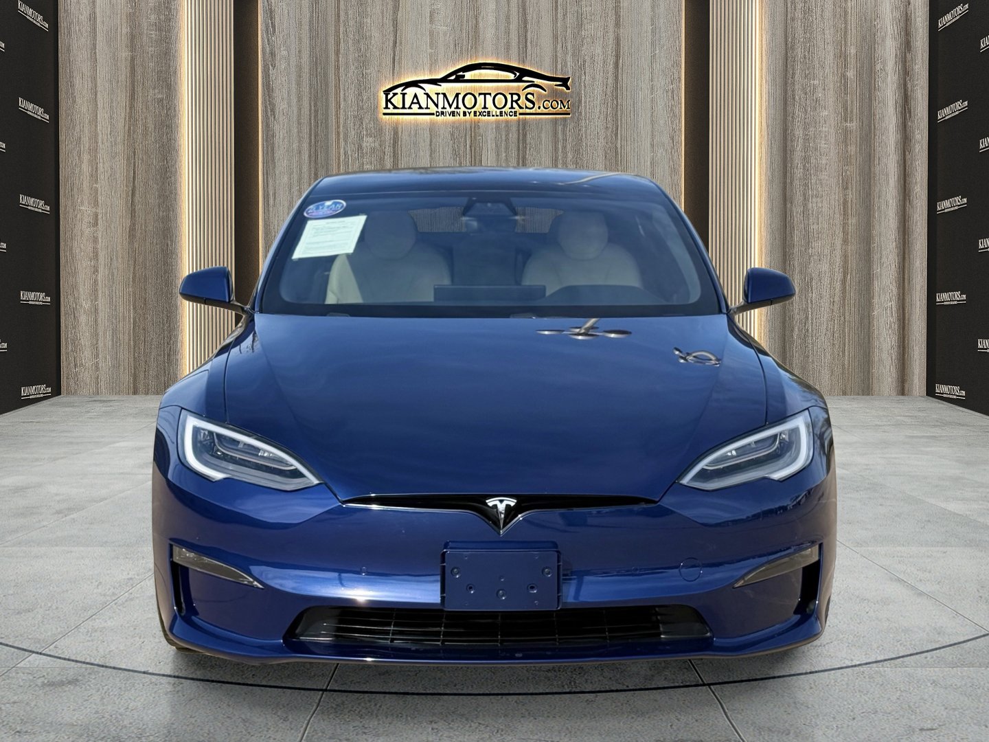 Used 2021 Tesla Model S Plaid image 3