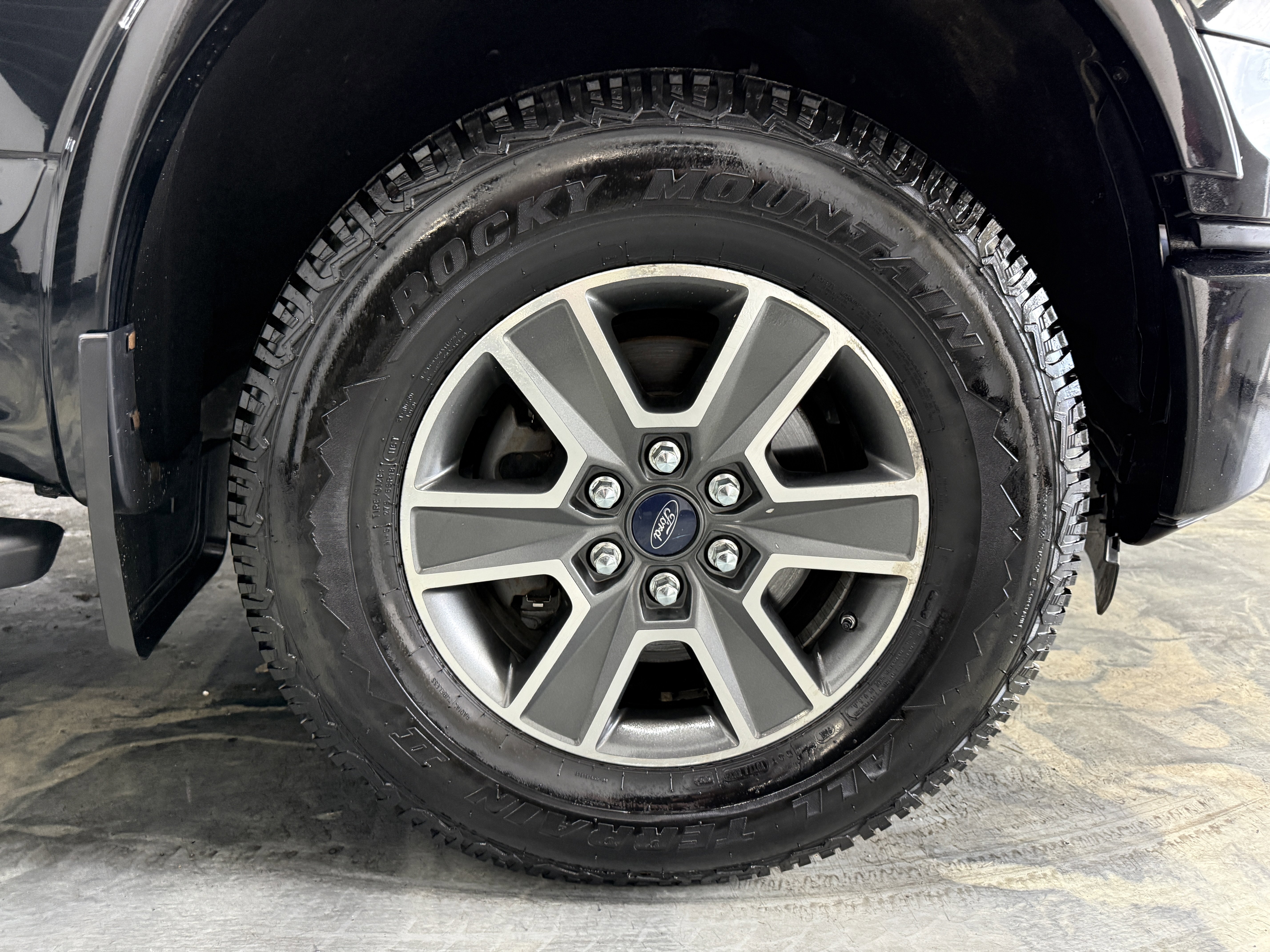 Used 2015 Ford F150 XLT w/ Equipment Group 301A Mid AWD/4WD image 27