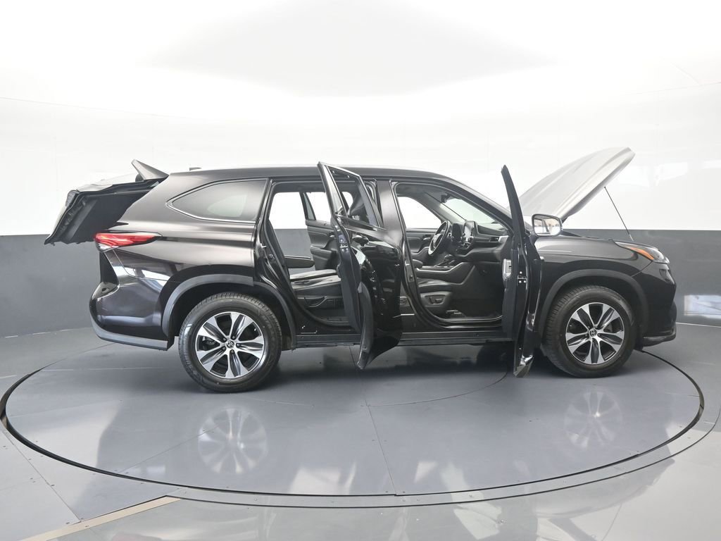 Used 2021 Toyota Highlander XLE image 71