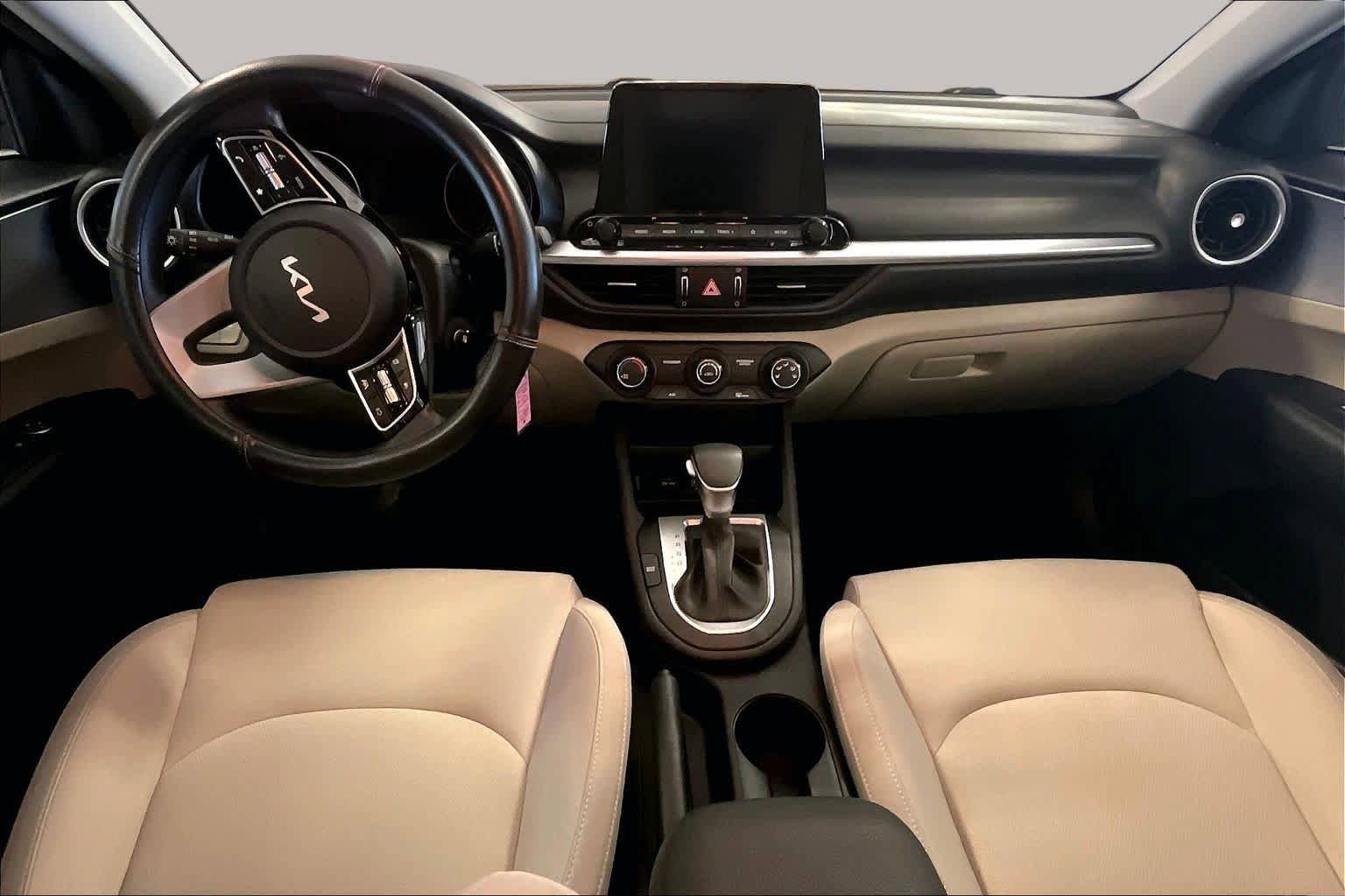 Used 2022 Kia Forte LXS w/ LXS Technology Package FWD image 14