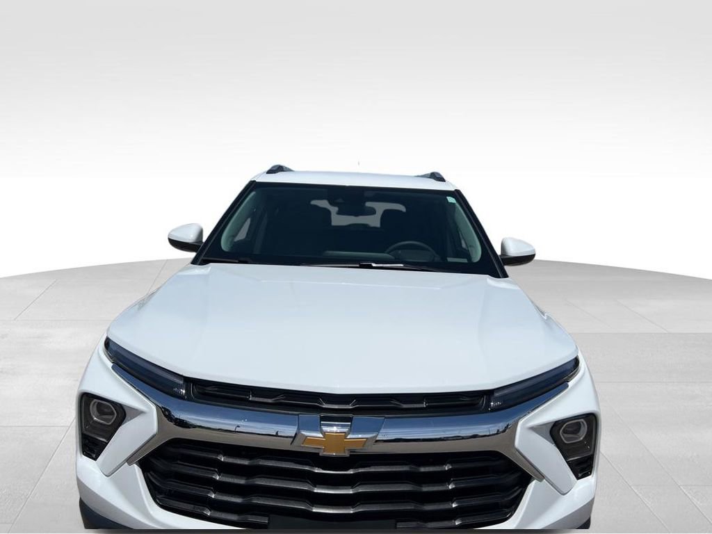 Certified 2025 Chevrolet TrailBlazer LT w/ Driver Confidence Package FWD image 13