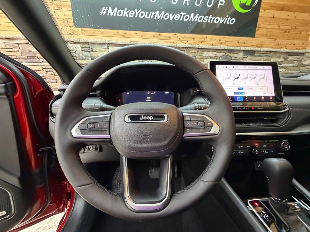 Used 2024 Jeep Compass Limited w/ High Altitude Package image 17