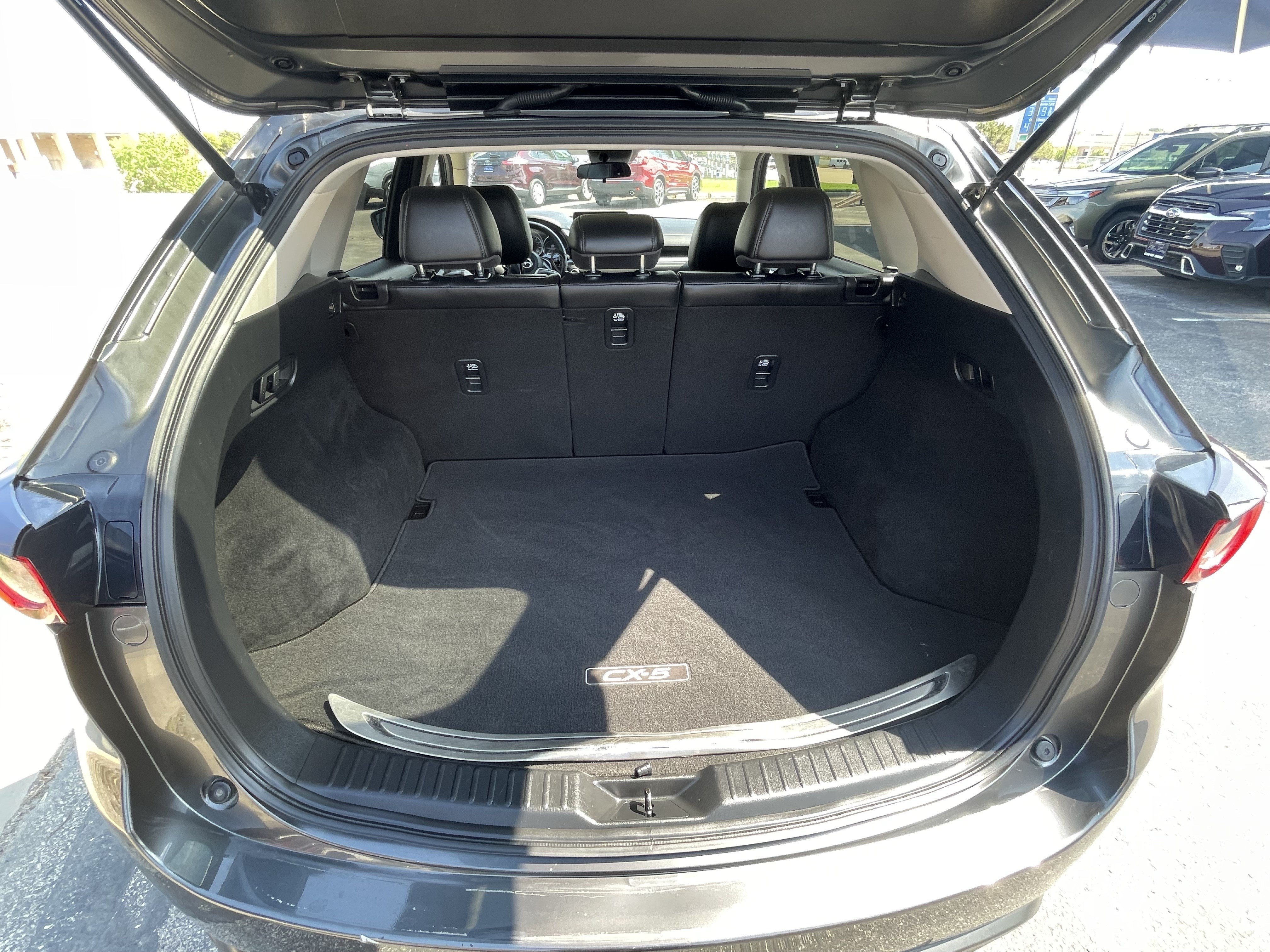 Used 2021 MAZDA CX-5 Touring FWD image 13