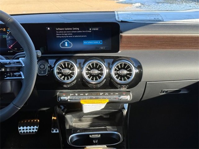 New 2026 Mercedes-Benz CLA 250 4MATIC image 9