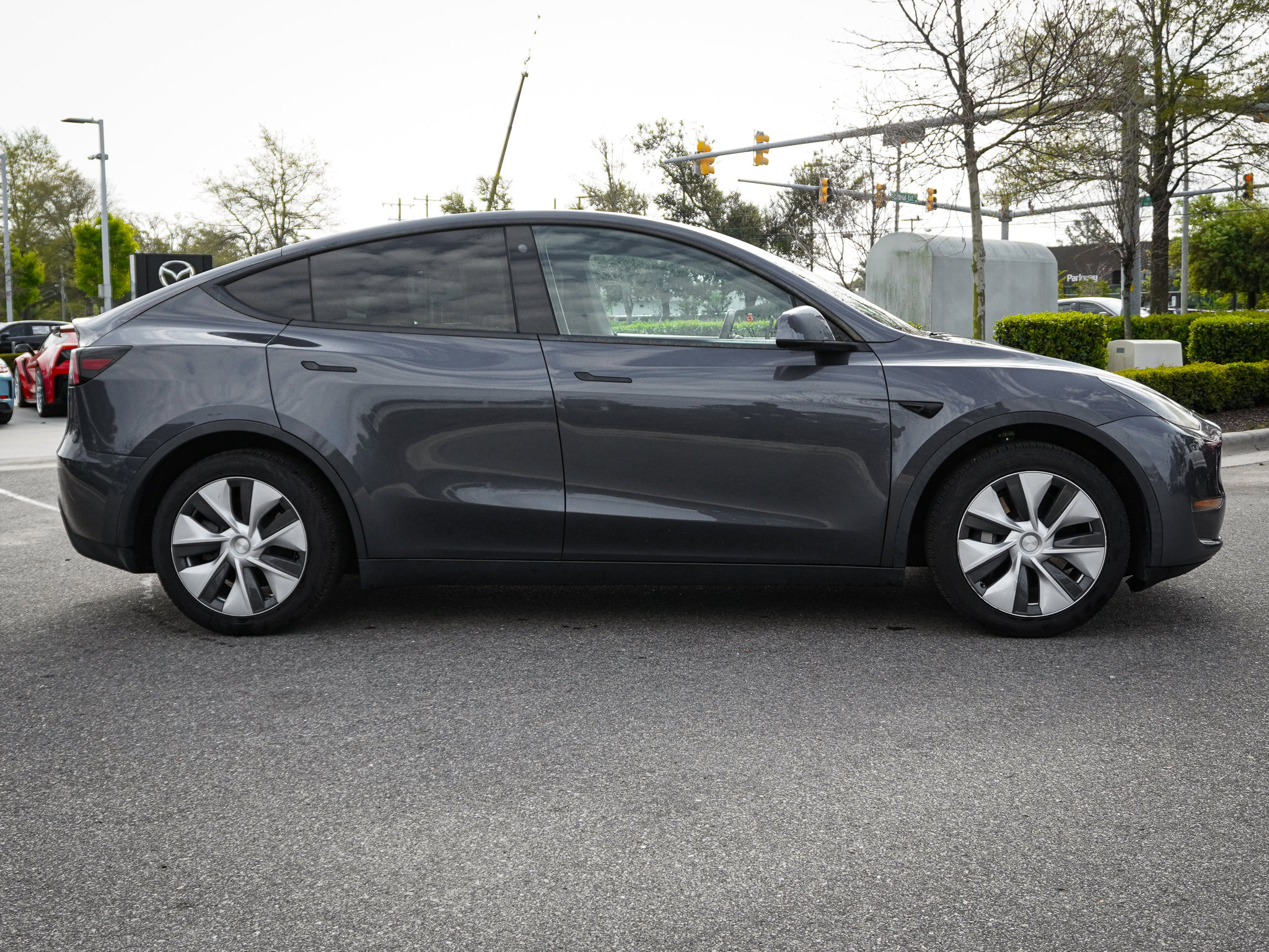 Used 2021 Tesla Model Y Long Range image 11