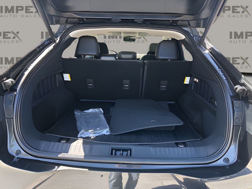 Used 2022 Ford Mustang Mach-E Premium AWD/4WD image 28