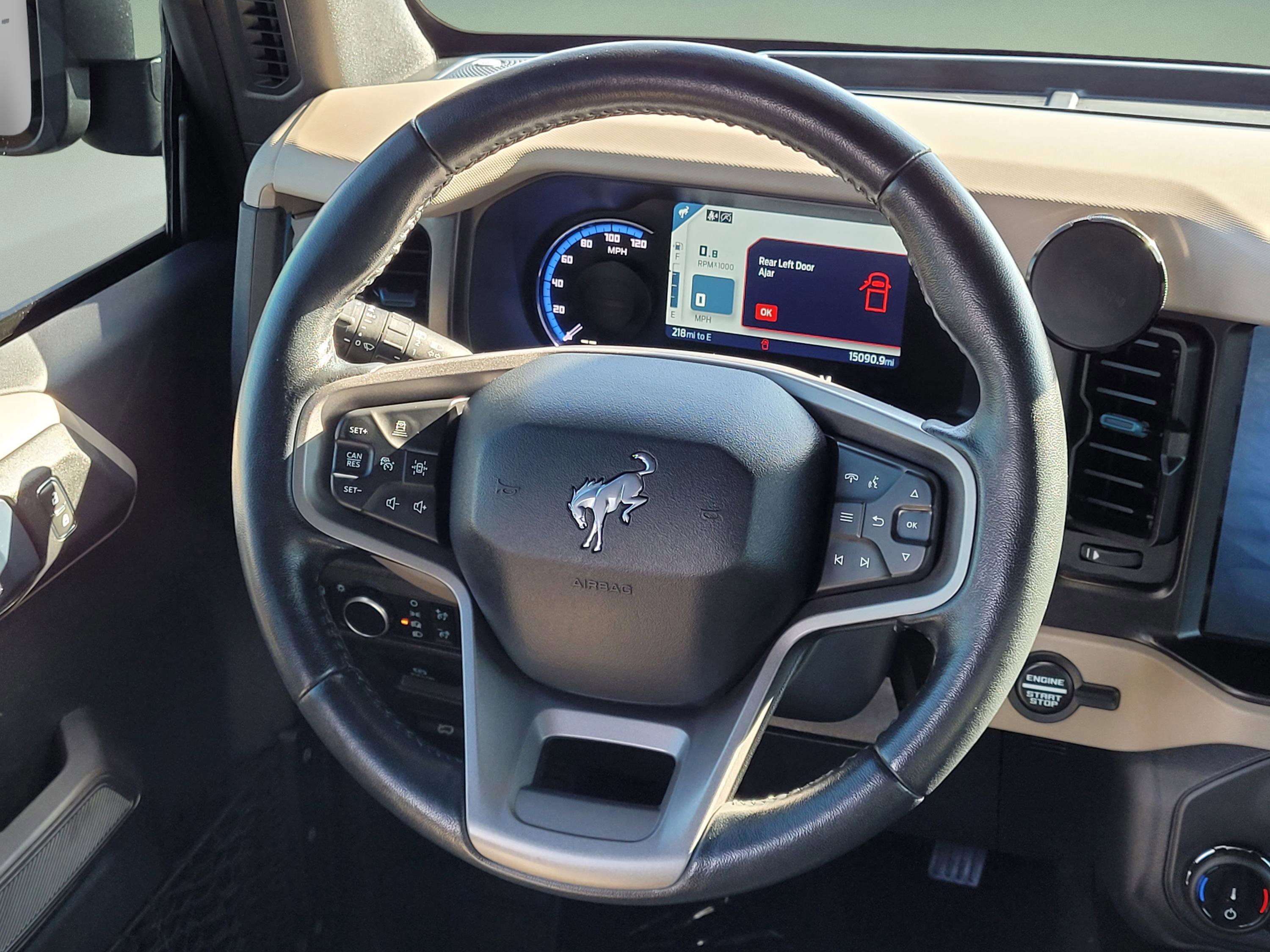 Used 2022 Ford Bronco Wildtrak image 11