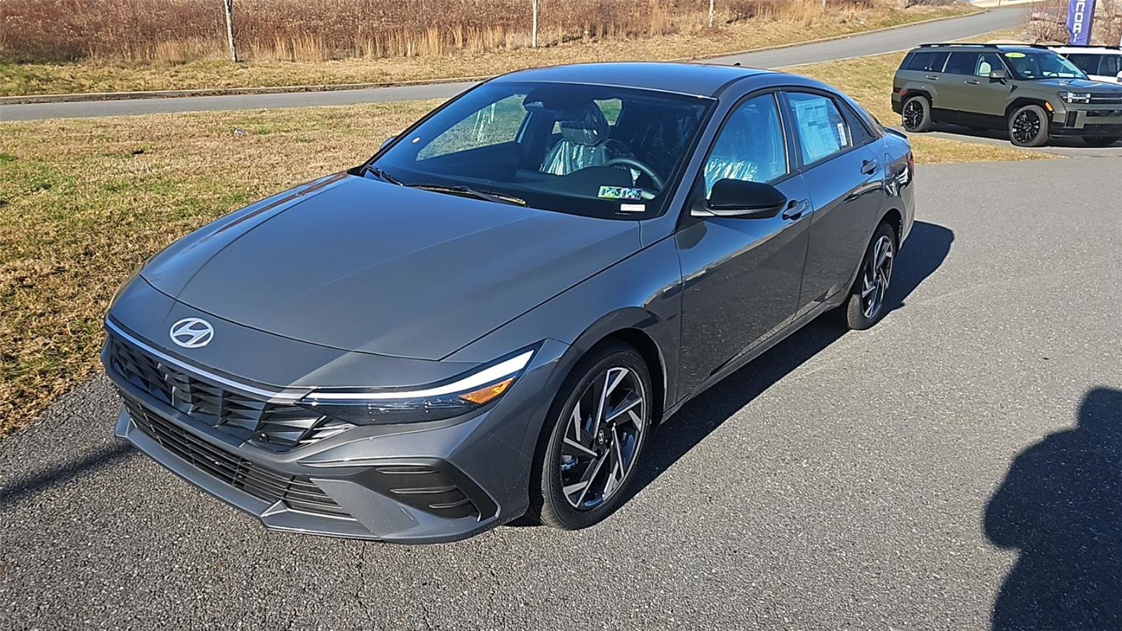 New 2025 Hyundai Elantra Sport image 3