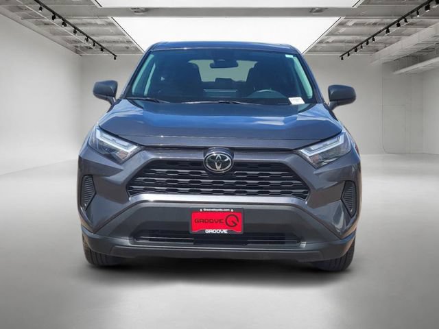 Used 2025 Toyota RAV4 LE AWD/4WD image 9