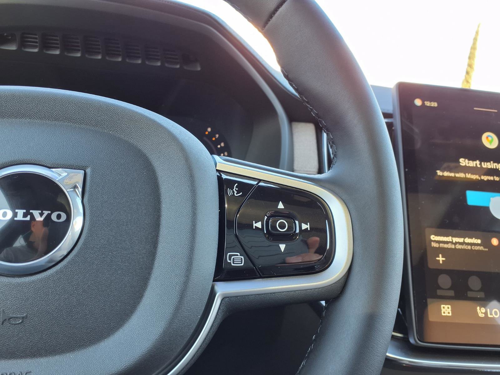 New 2026 Volvo XC90 B6 Plus w/ Protection Package Premier image 17