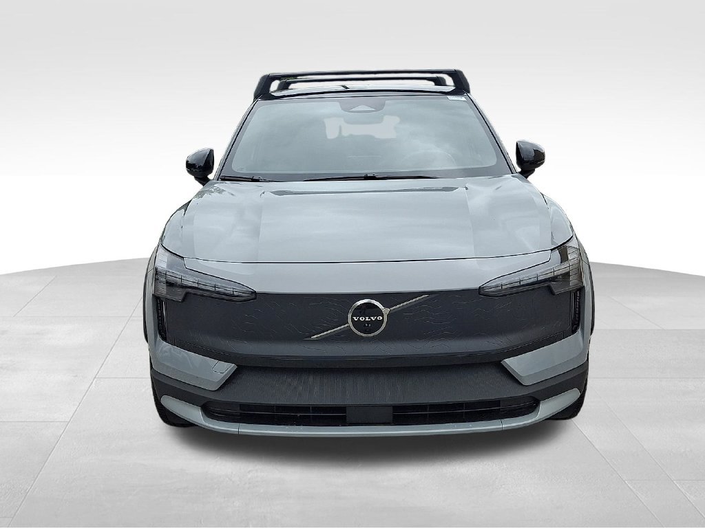 Used 2026 Volvo EX30 Cross Country Ultra w/ Protection Package Premier AWD/4WD image 2
