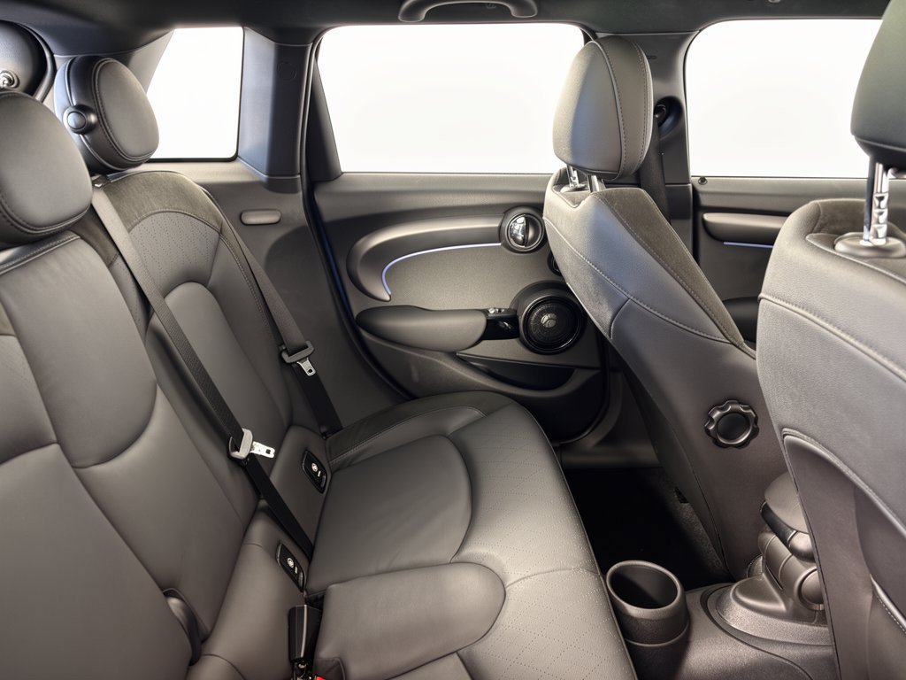 Used 2024 MINI Cooper S FWD image 28