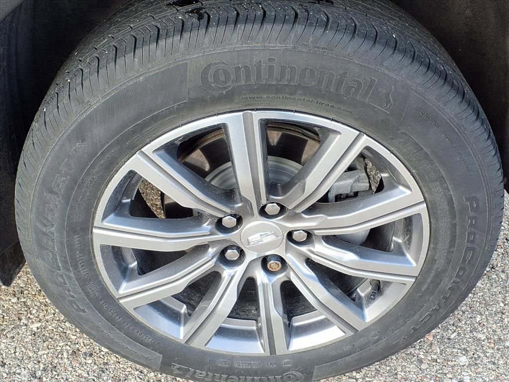Used 2023 Cadillac XT4 Sport w/ Cold Weather Package image 9