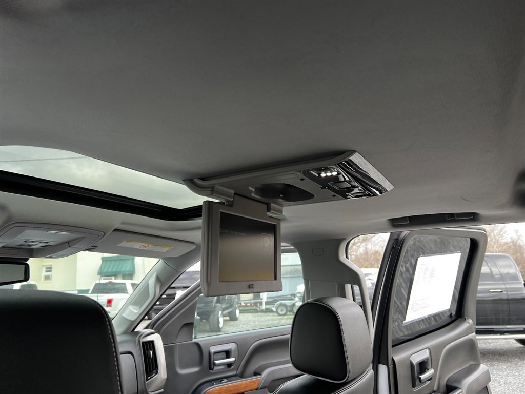 Used 2018 Chevrolet Silverado 2500 High Country w/ Duramax Plus Package image 9