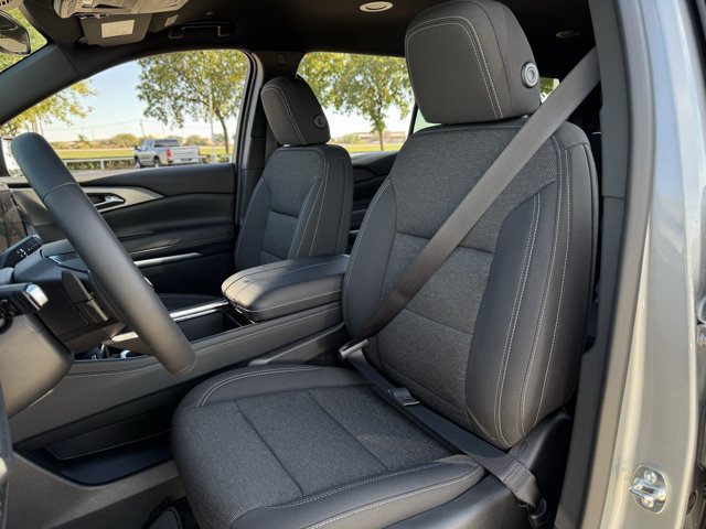 New 2027 Chevrolet Traverse LT FWD image 20