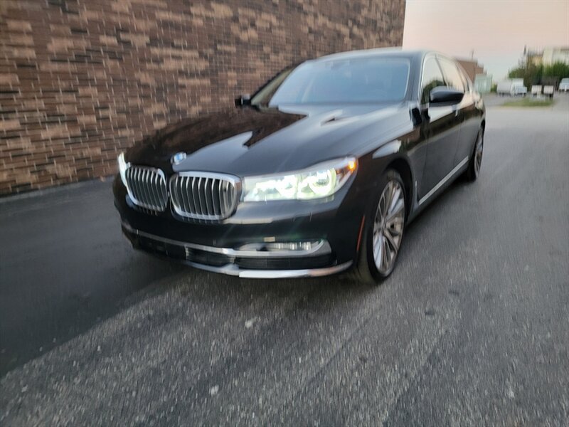 Used 2017 BMW 750Li xDrive AWD/4WD image 39