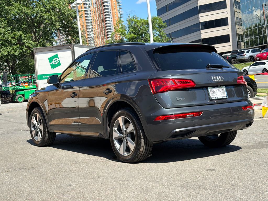 Used 2020 Audi Q5 2.0T Premium w/ Titanium Sport Package AWD/4WD image 6