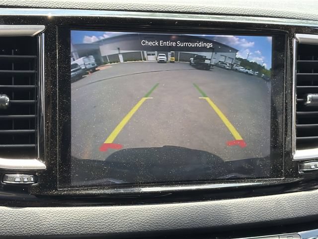 Used 2023 Chrysler Pacifica Touring-L FWD image 23