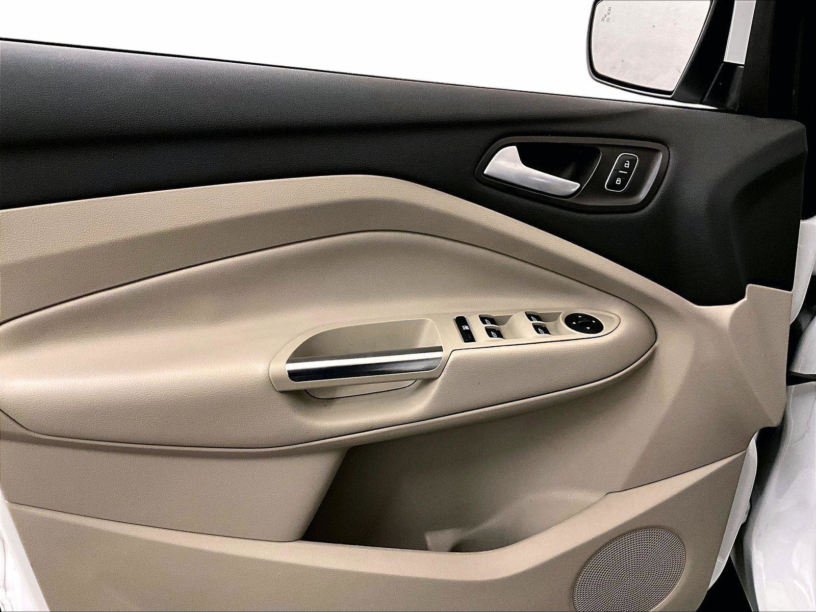 Used 2018 Ford Escape SE w/ Ford Safe & Smart Package image 22