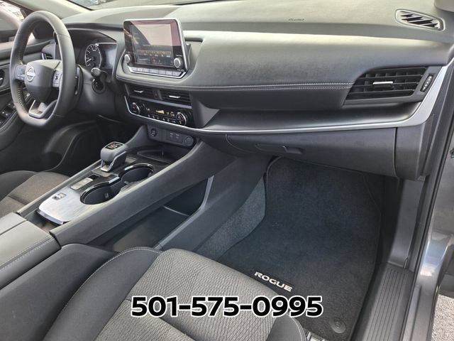 Used 2026 Nissan Rogue SV FWD image 18