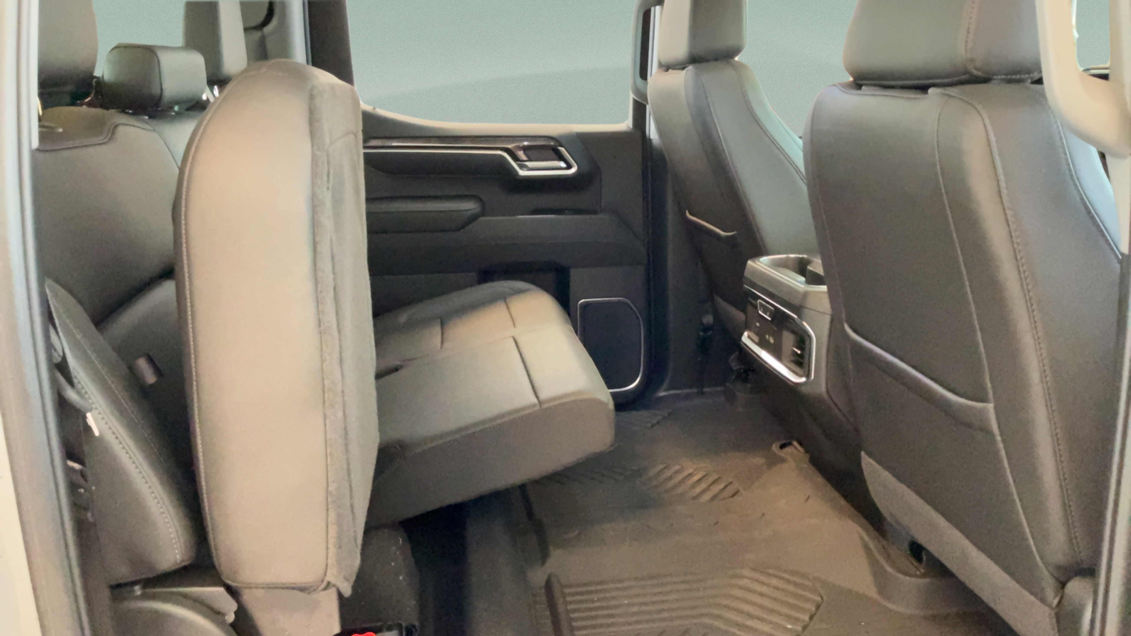 Used 2026 Chevrolet Silverado 1500 LTZ w/ LTZ Premium Package AWD/4WD image 33