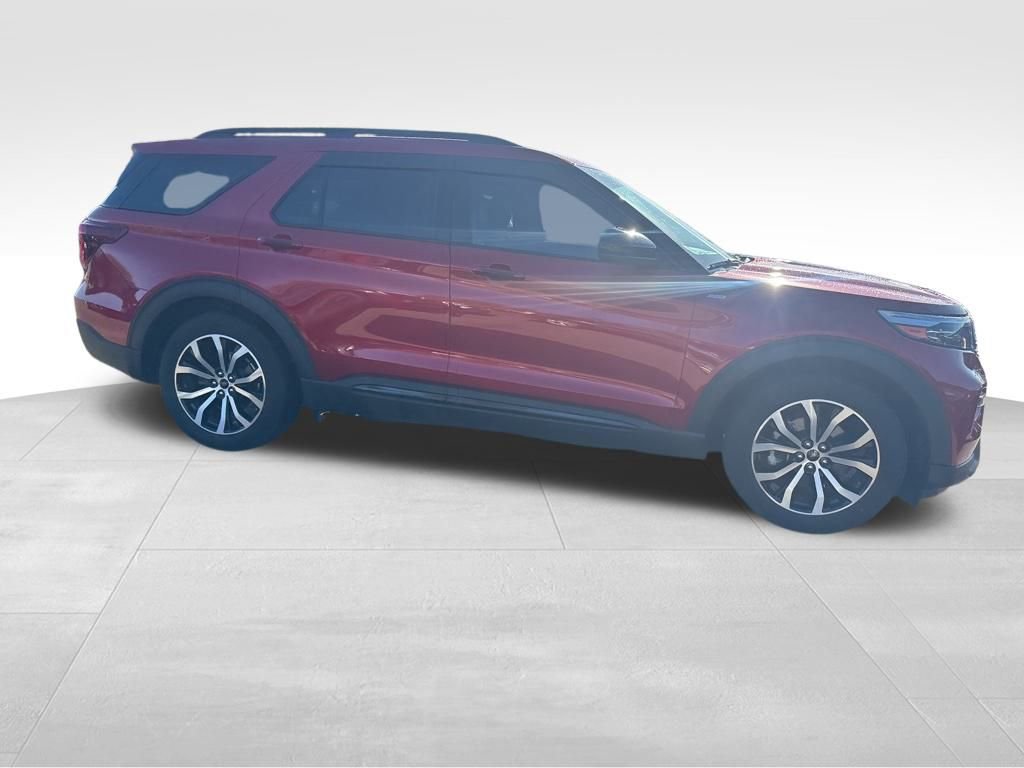 Used 2022 Ford Explorer ST-Line image 10