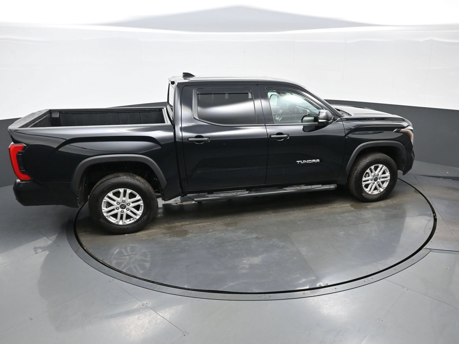 Used 2023 Toyota Tundra SR5 w/ SR5 Convenience Package AWD/4WD image 39