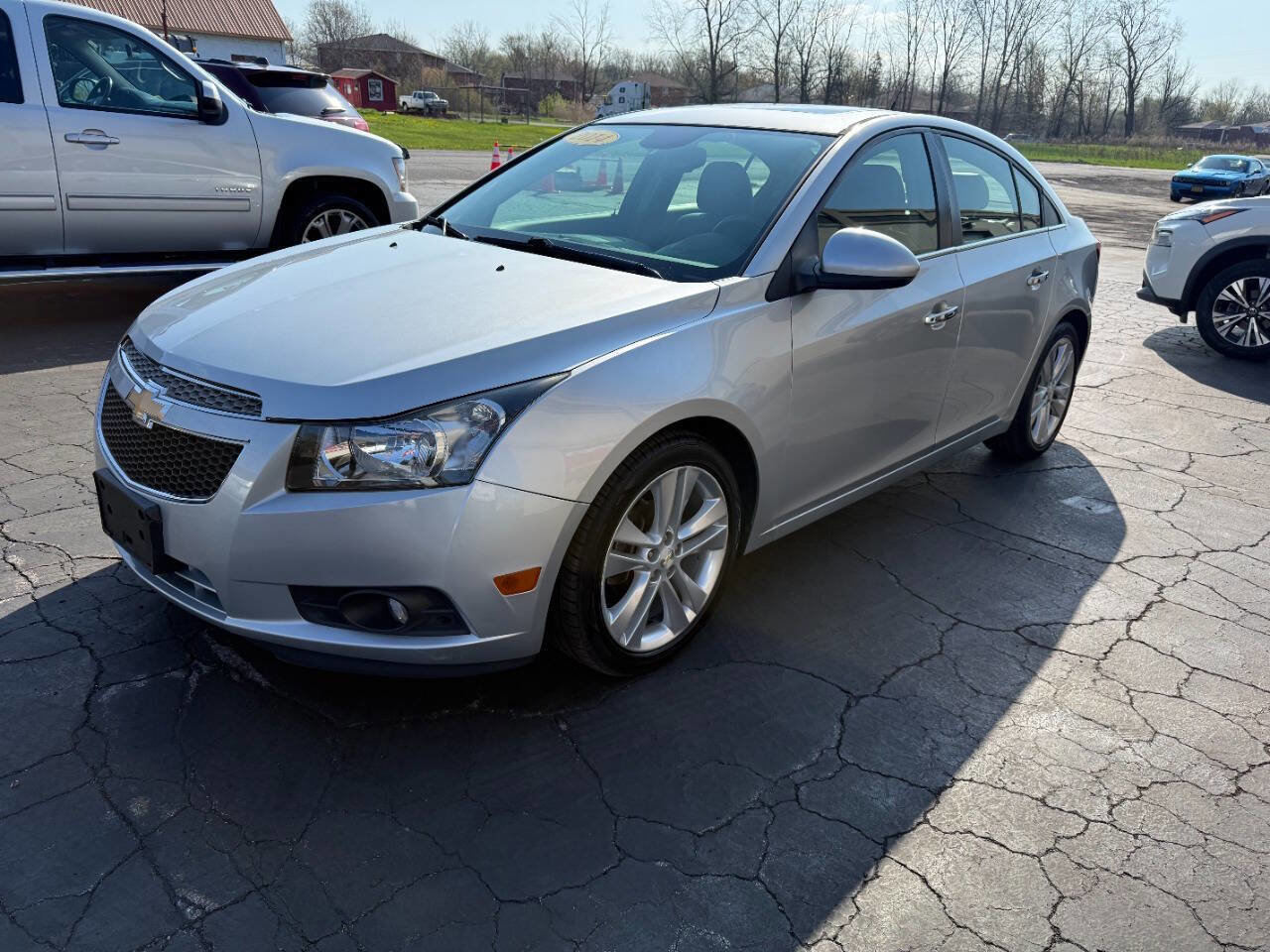 Used 2014 Chevrolet Cruze LTZ w/ Enhanced Safety Package FWD image 3