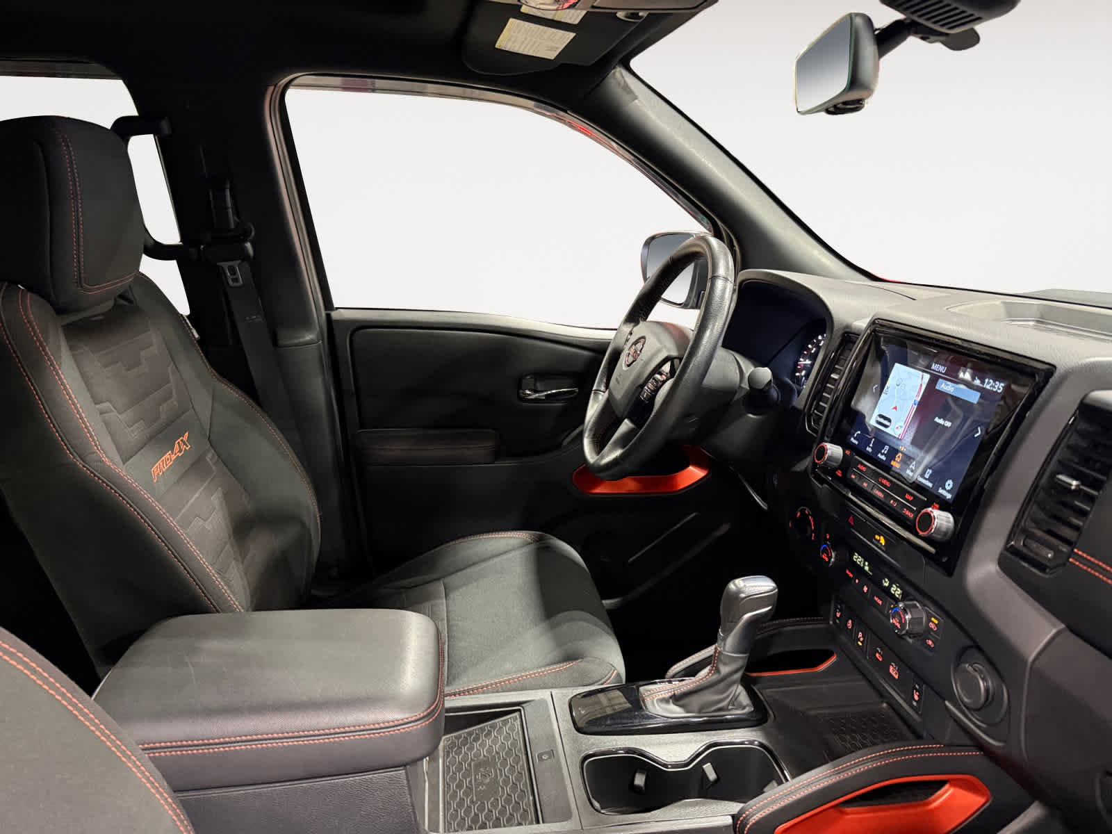 Used 2023 Nissan Frontier PRO-4X image 16
