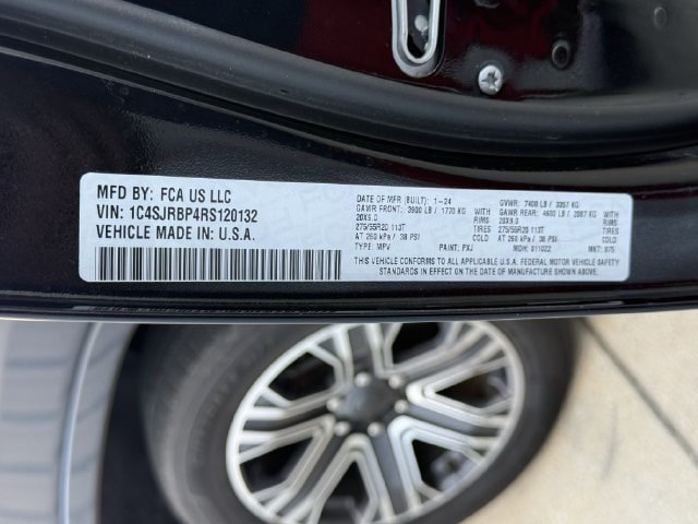 Used 2024 Jeep Wagoneer L Series II RWD image 35
