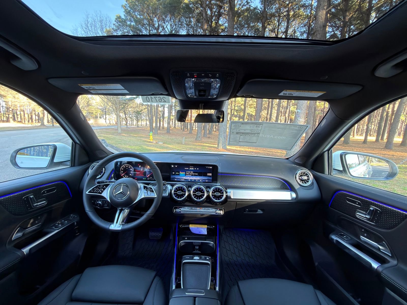 New 2026 Mercedes-Benz GLB 250 image 2